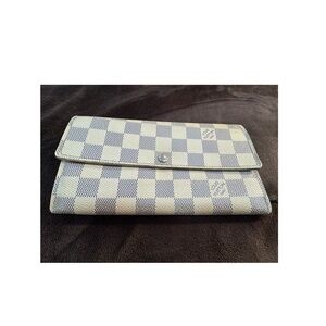 Louis Vuitton Damien Azur Zippy wallet
